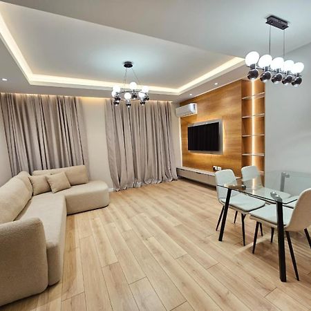Miku Apartment-Modern 2Bedroom In Prime Location Tirana Exterior foto