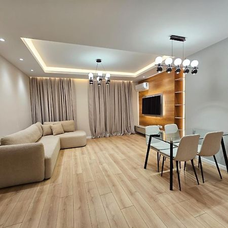 Miku Apartment-Modern 2Bedroom In Prime Location Tirana Exterior foto