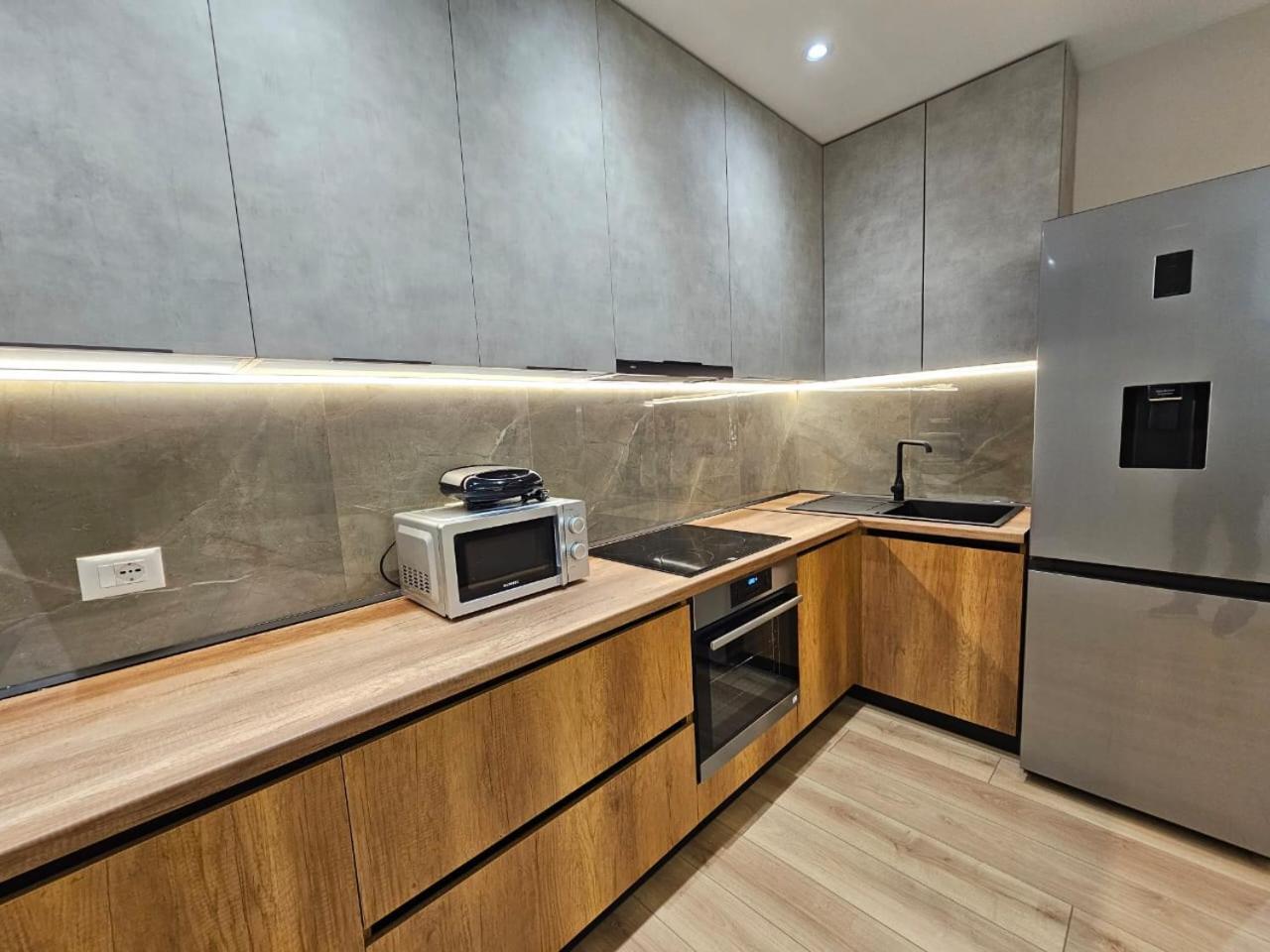 Miku Apartment-Modern 2Bedroom In Prime Location Tirana Exterior foto