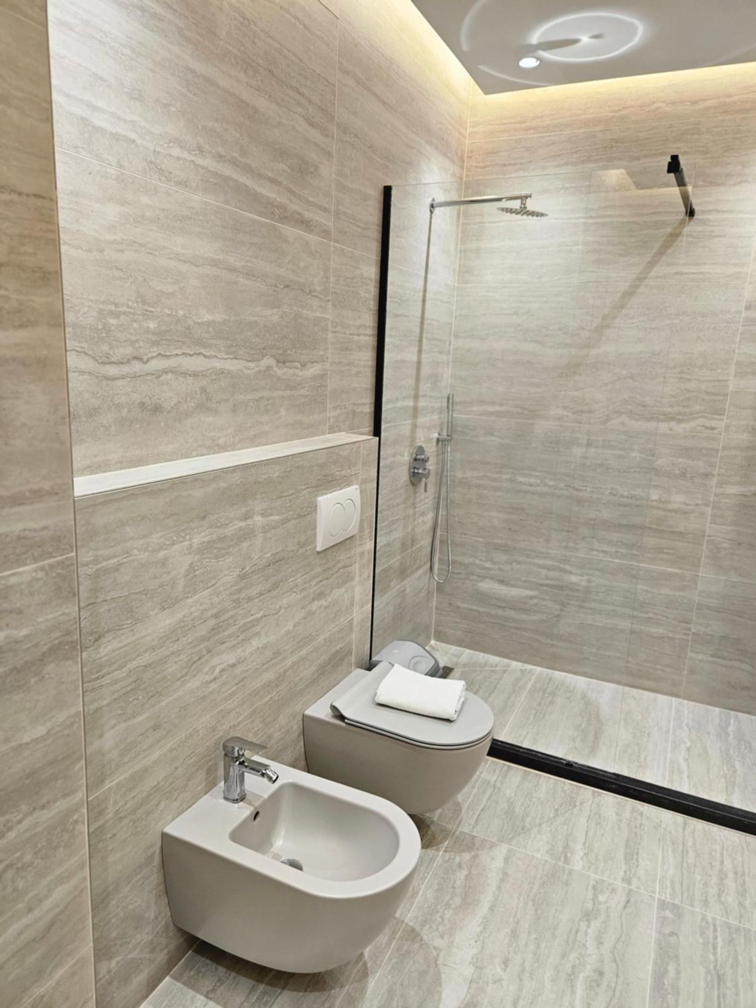 Miku Apartment-Modern 2Bedroom In Prime Location Tirana Exterior foto