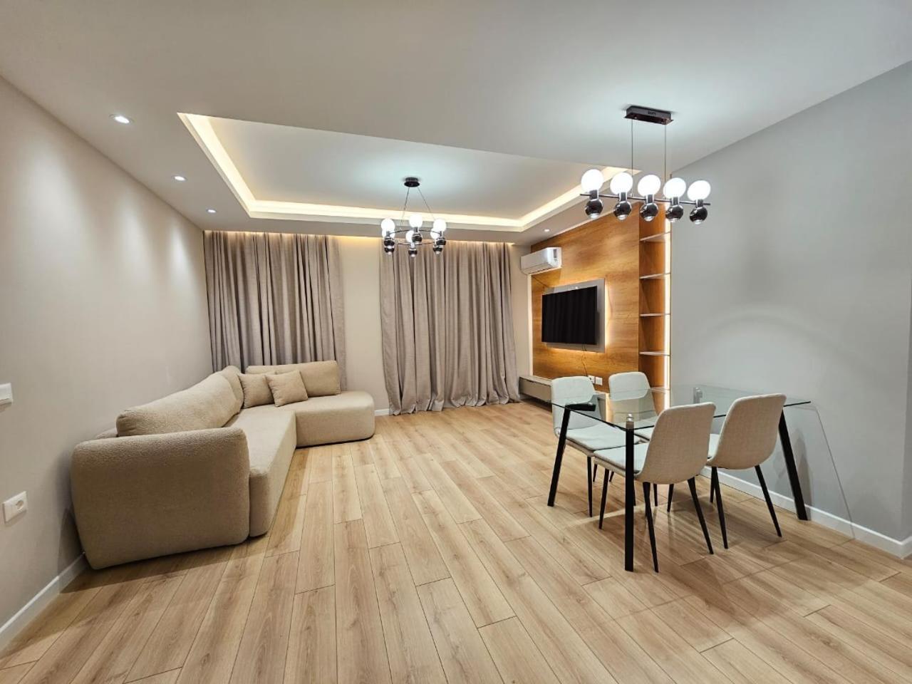 Miku Apartment-Modern 2Bedroom In Prime Location Tirana Exterior foto